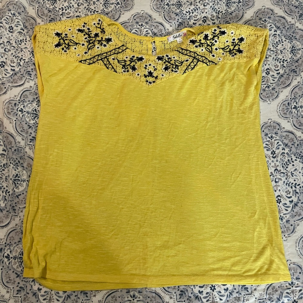 Elegant Yellow Lace Women's Blouse